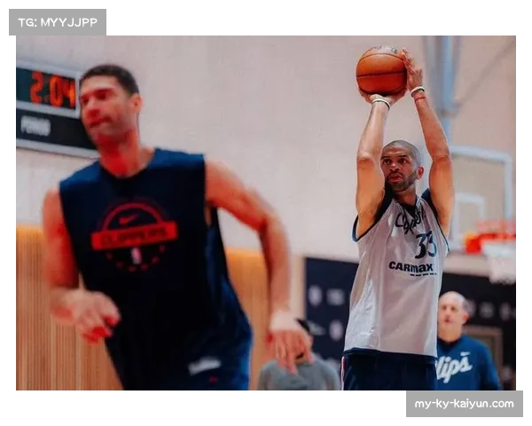 快船双塔阵容试验进行中 卢指导寻求内线新组合